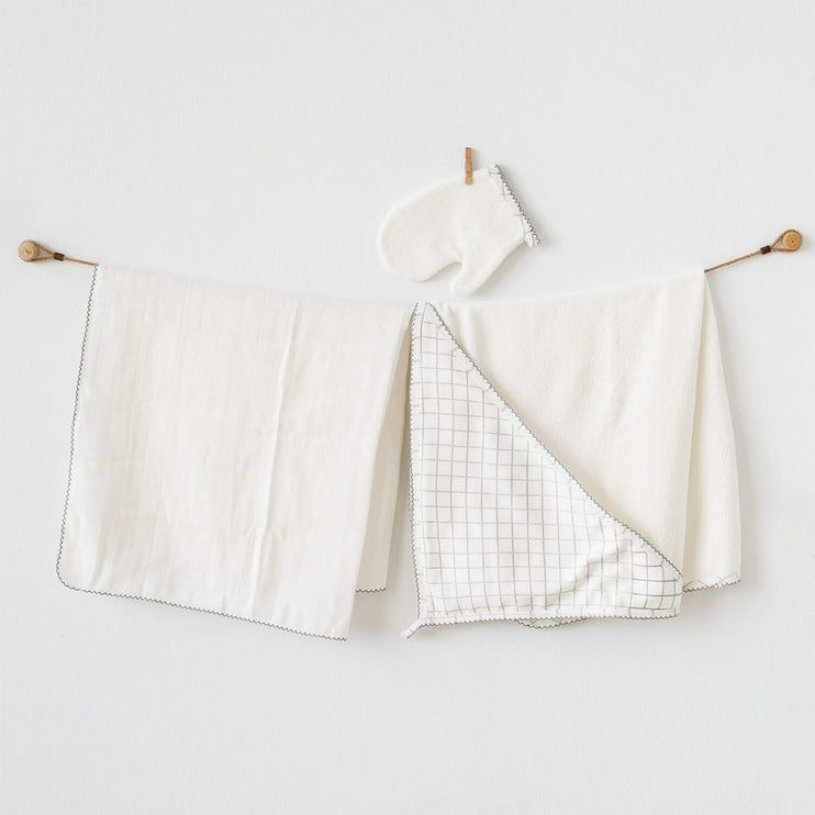 GREY-3 PCS SET TOWEL MUSLIN SET  ANIMAL NATURE-AC9628
